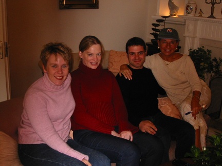 Christine, Sandra, Teddy Bears et notre hôtesse