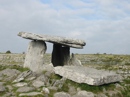 Le dolmen de Poulnabrone