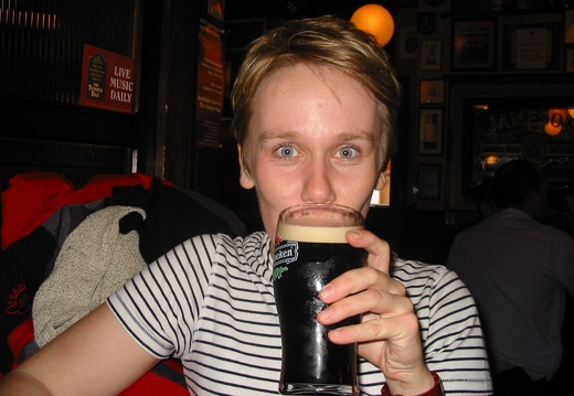Christine et sa 1ère Guinness