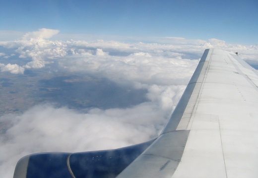 Au dessus des nuages