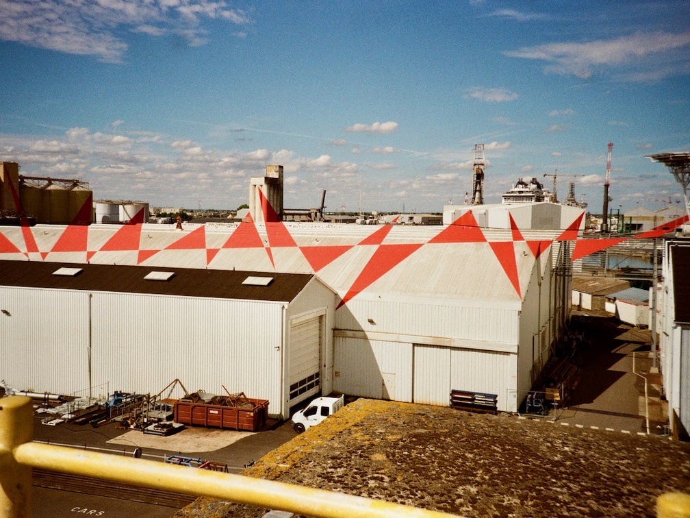 Suite de triangles, Anamorphose de Felice Guerini, Port de St Nazaire