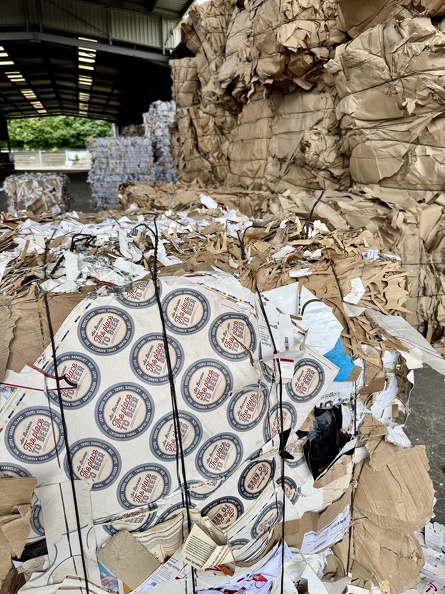 Du papier et du cartons qui seront bientôt recyclés à l’usine Schroll