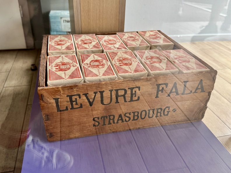 Ancienne caiss de levures FALA (Fabrique Alsacienne de Levures et d’alcool)